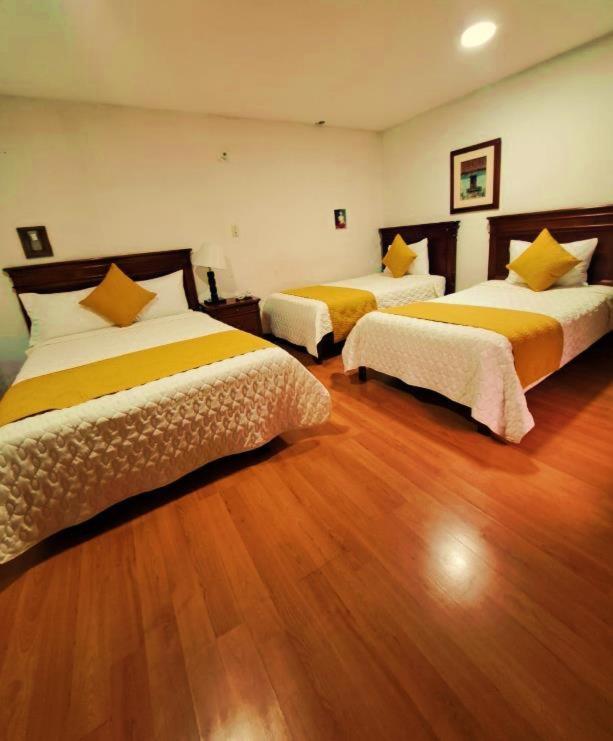 Hotel Coronel Cuenca Eksteriør billede
